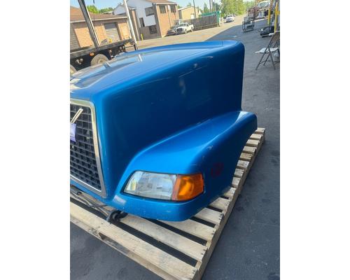 VOLVO VNM Hood