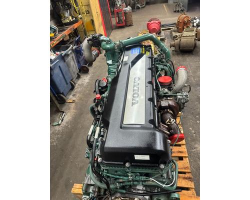Volvo D13M-455 Engine Assembly
