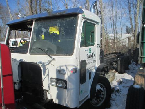 PETERBILT 320