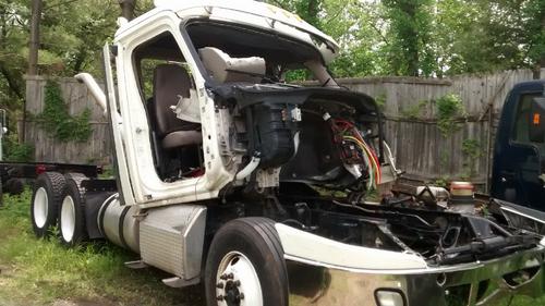 FREIGHTLINER CASCADIA