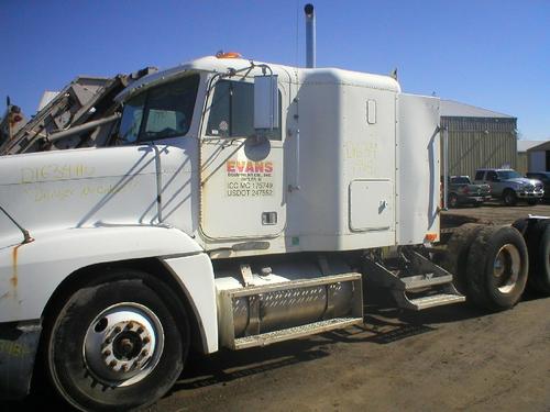 FREIGHTLINER FLD120