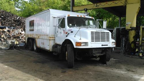 INTERNATIONAL 4900
