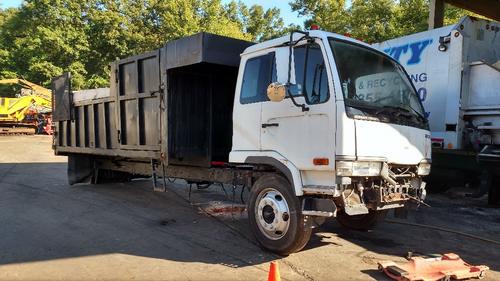 UD TRUCK UD2300
