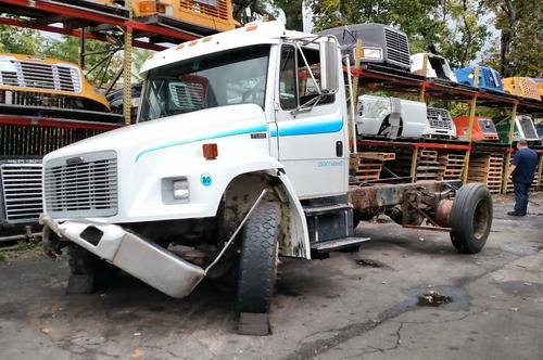 FREIGHTLINER FL80