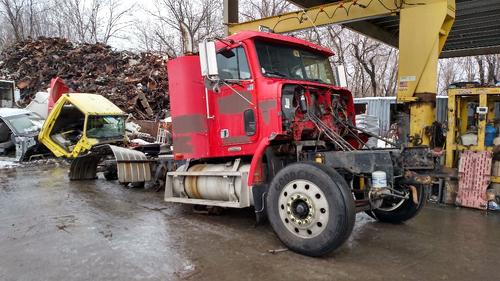 FREIGHTLINER FLD120SD