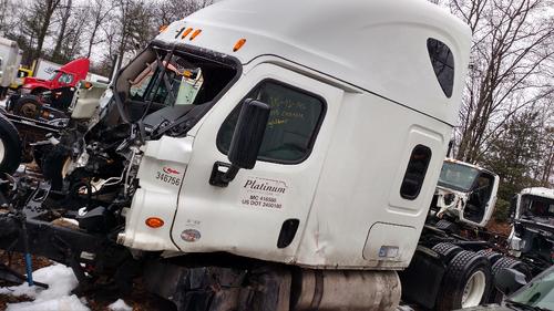 FREIGHTLINER CASCADIA