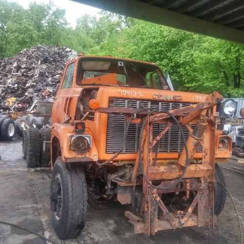 GMC 10 WHEEL DUMP
