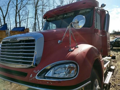FREIGHTLINER COLUMBIA 120
