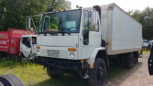STERLING SC8000 CARGO