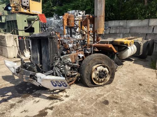 PETERBILT 320