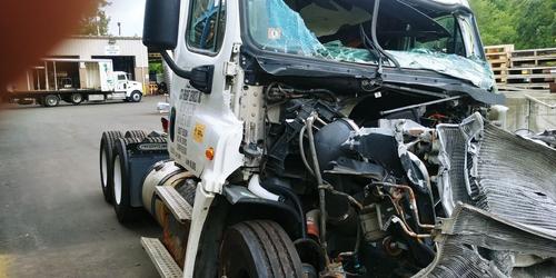 FREIGHTLINER CASCADIA 125