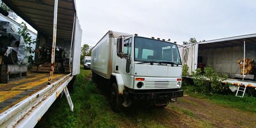 STERLING SC8000 CARGO