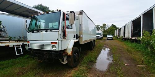 STERLING SC8000 CARGO