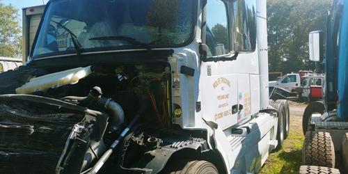 VOLVO VNL