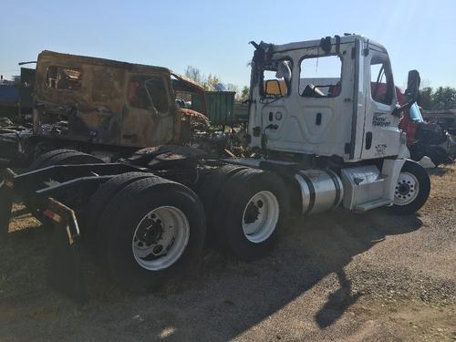 FREIGHTLINER CASCADIA