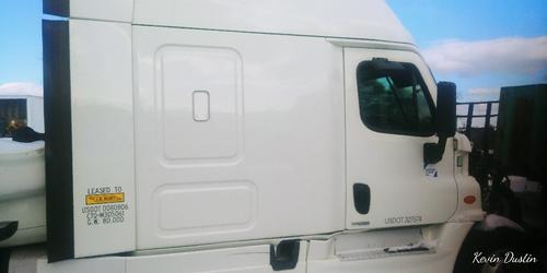 FREIGHTLINER CASCADIA