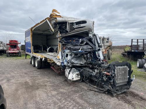 FREIGHTLINER M2 106 Medium Duty