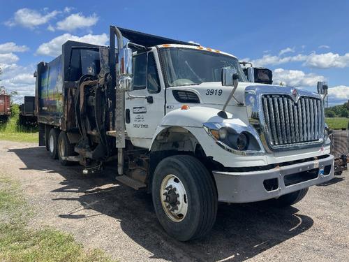 INTERNATIONAL 7400