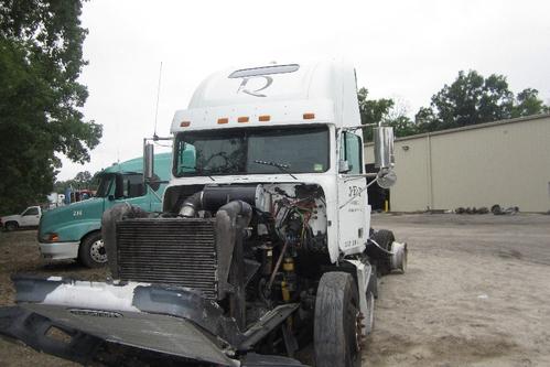FREIGHTLINER FLD120