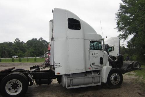 FREIGHTLINER FLD120