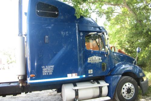FREIGHTLINER COLUMBIA
