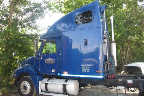 FREIGHTLINER COLUMBIA