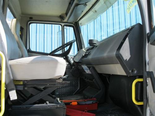 FREIGHTLINER FL80