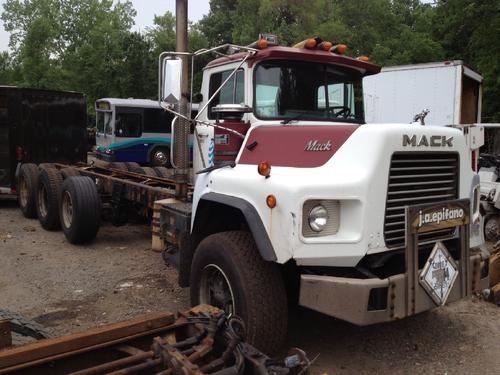 MACK DM688S