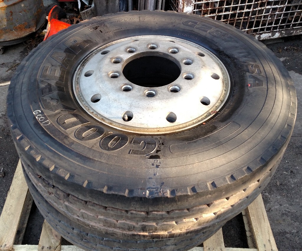 315/80/R22.5 Tire and Rim in Enfield, CT #8737