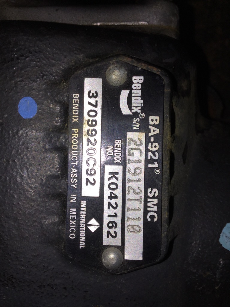 BENDIX BA921 AIR COMPRESSOR OEM 3709920C92, K042162 in Toledo, OH