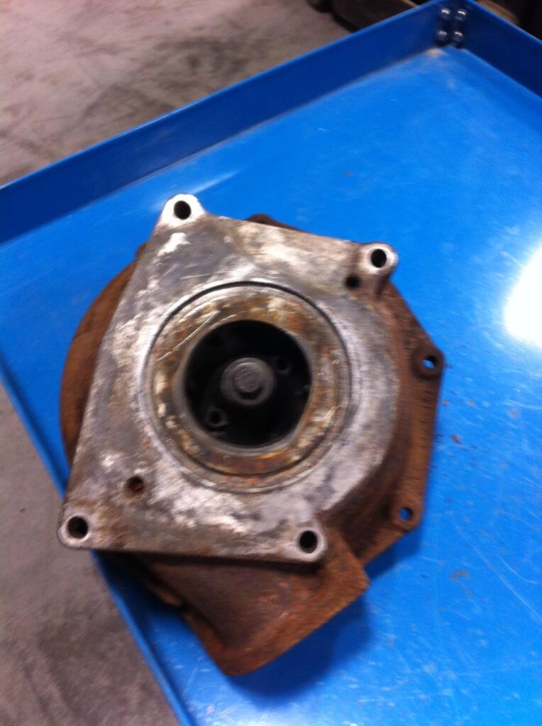 CAT 3406E Water Pump OEM 1615718 in Abbotsford, BRITISH COLUMBIA 1913