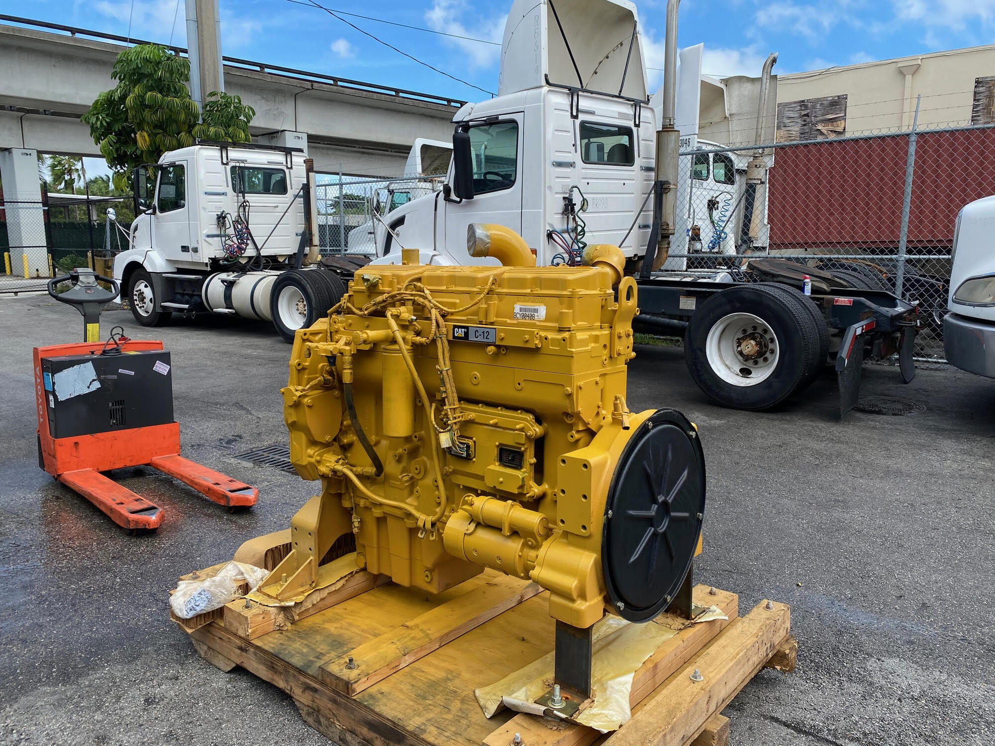CAT C12 Engine Assembly in Hialeah, FL 004723