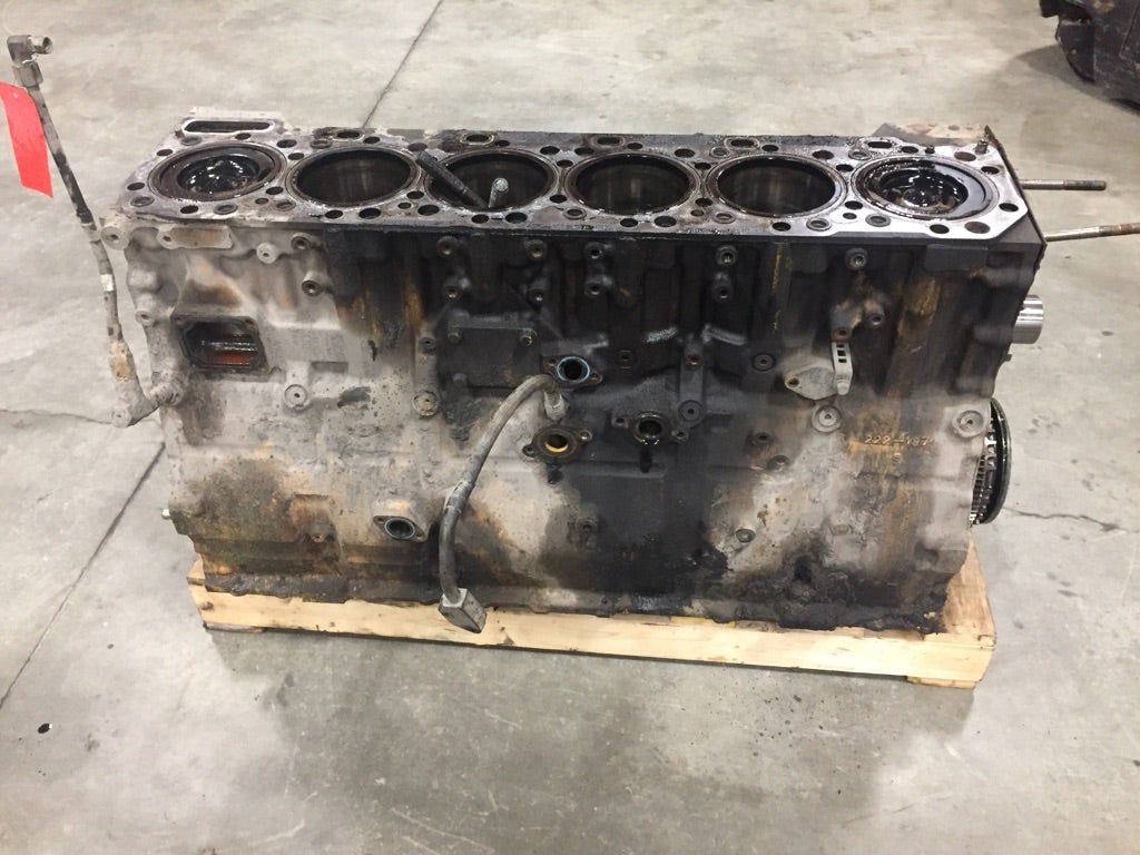 CAT C-15 Cylinder Block OEM# 222-1976 in Abbotsford, BRITISH COLUMBIA ...