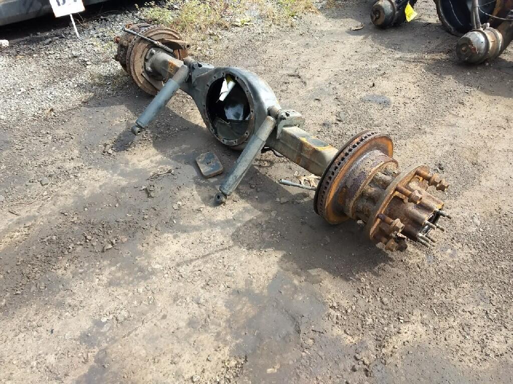 CHEVROLET C4500 Axle Housing (Rear) OEM 321927 in Enfield, CT 10999