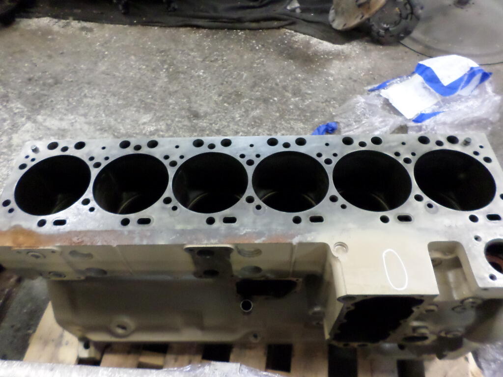 CUMMINS ISL9 CYLINDER BLOCK in Wykoff, MN 41989