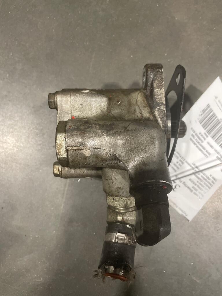 CUMMINS ISX15 Power Steering Pump OEM PEV1816118R101 in Abbotsford