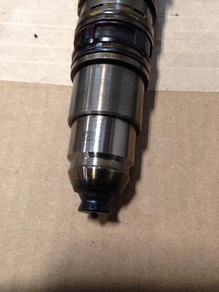 CUMMINS ISX Fuel Injector OEM 4954888 in Abbotsford, BRITISH COLUMBIA