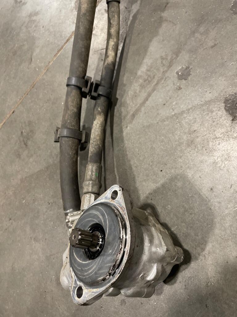 CUMMINS X15 Power Steering Pump OEM 3624643 C91 in Abbotsford, BRITISH