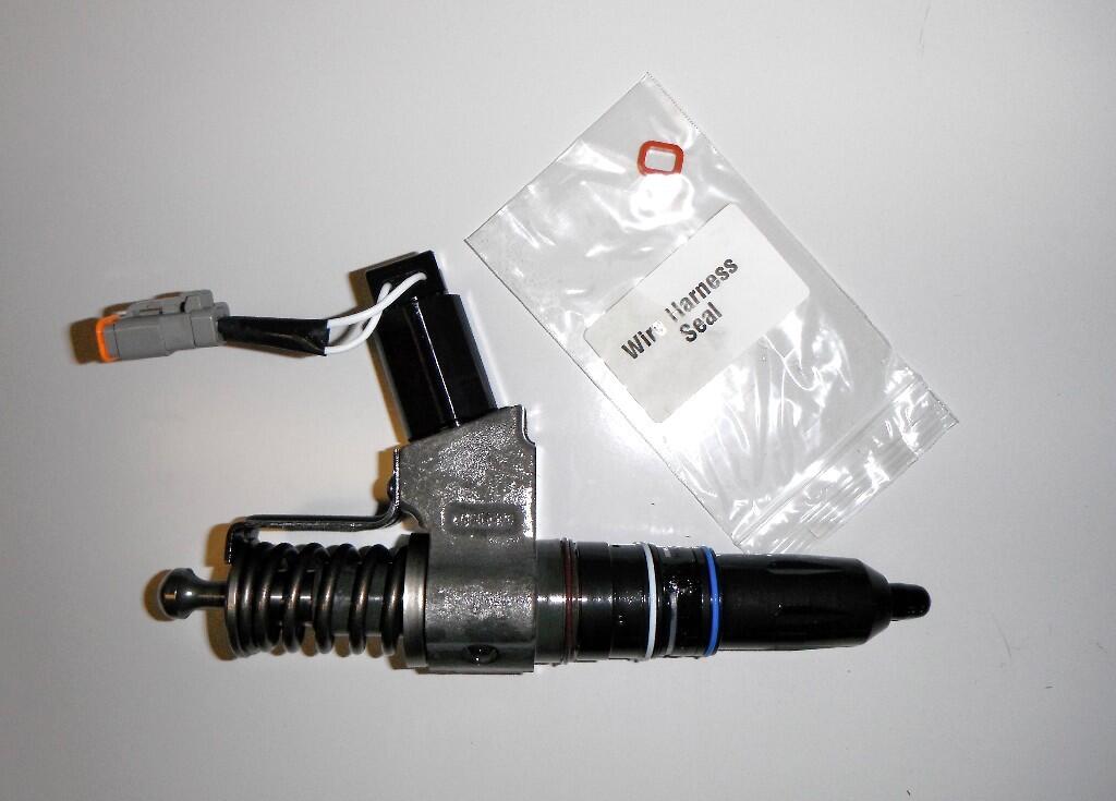 Cummins N14 CELECT Fuel Injector in Kansas City, MO MB R3411765