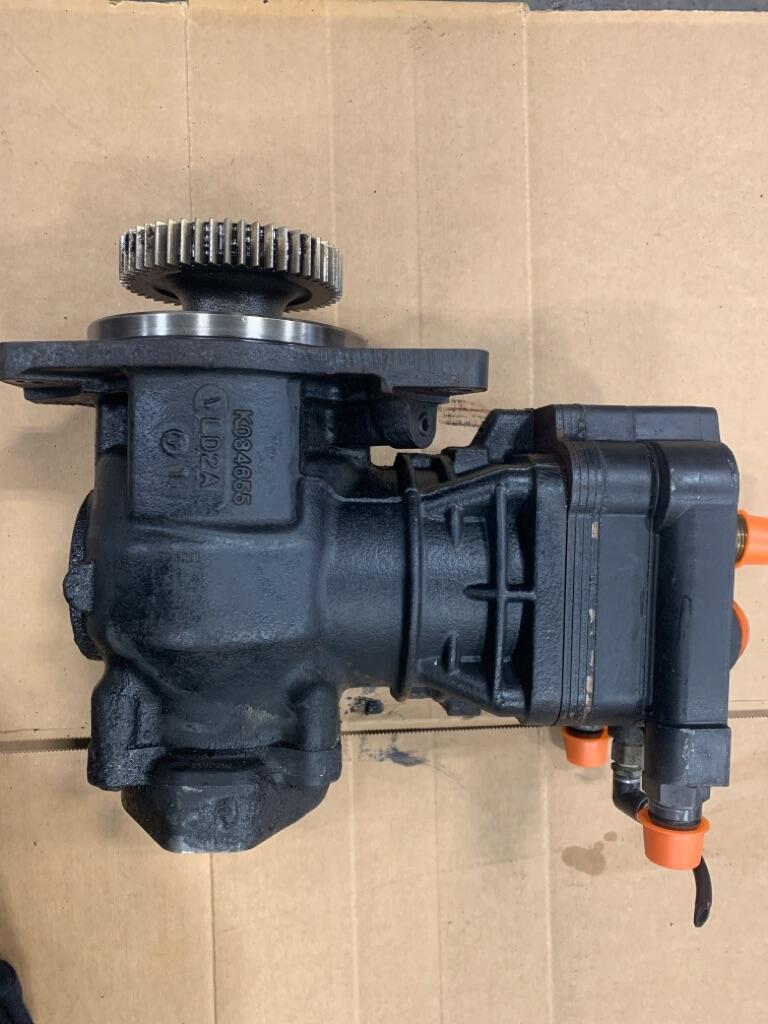 DETROIT DD15 Air Compressor OEM RA0011307215 in Abbotsford, BRITISH