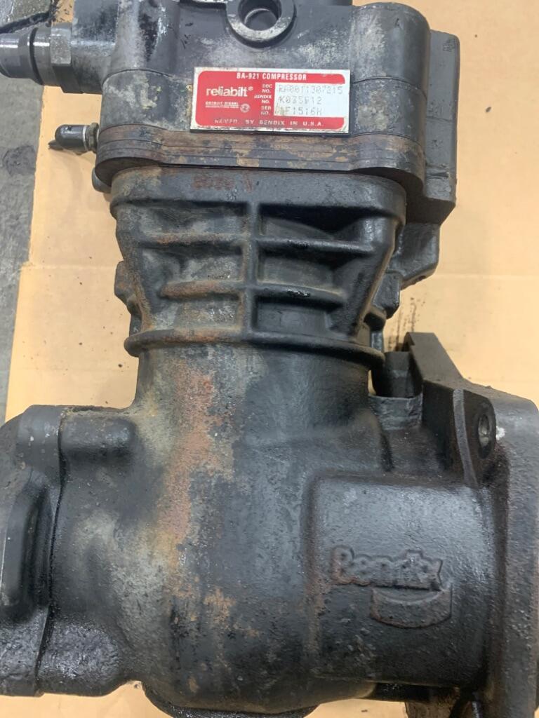 DETROIT DD15 Air Compressor OEM RA0011307215 in Abbotsford, BRITISH