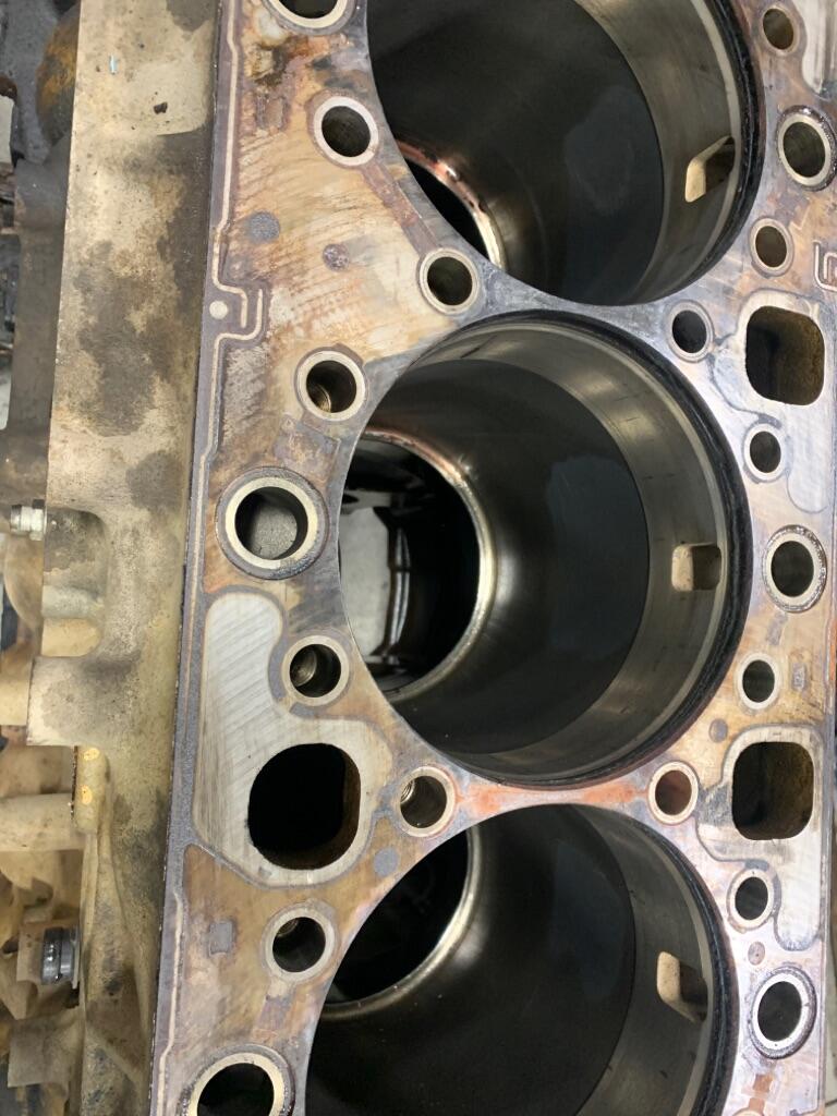 DETROIT DD15 Cylinder Block OEM R47203 in Abbotsford, BRITISH COLUMBIA