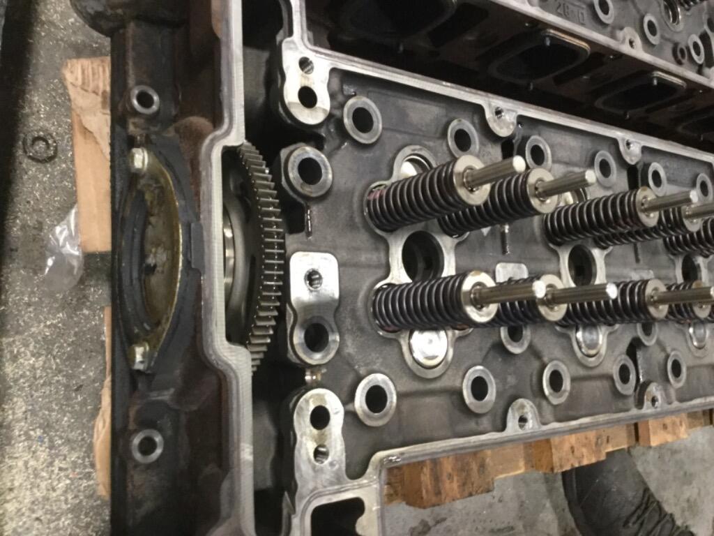 New Dd15 Cylinder Head