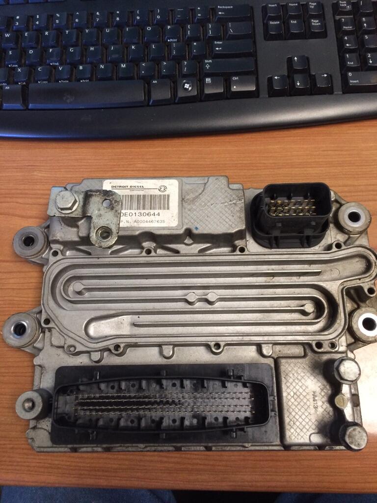 DETROIT DD15 Electronic Engine Control Module OEM A0004467635 in