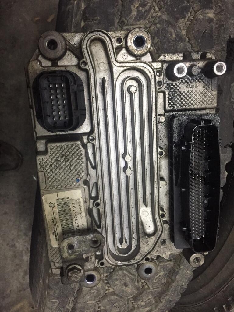 DETROIT DD15 Electronic Engine Control Module OEM A00044660357 in