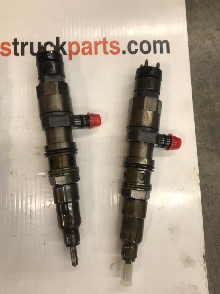 DETROIT DD15 Fuel Injector OEM A4720700887 in Abbotsford, BRITISH