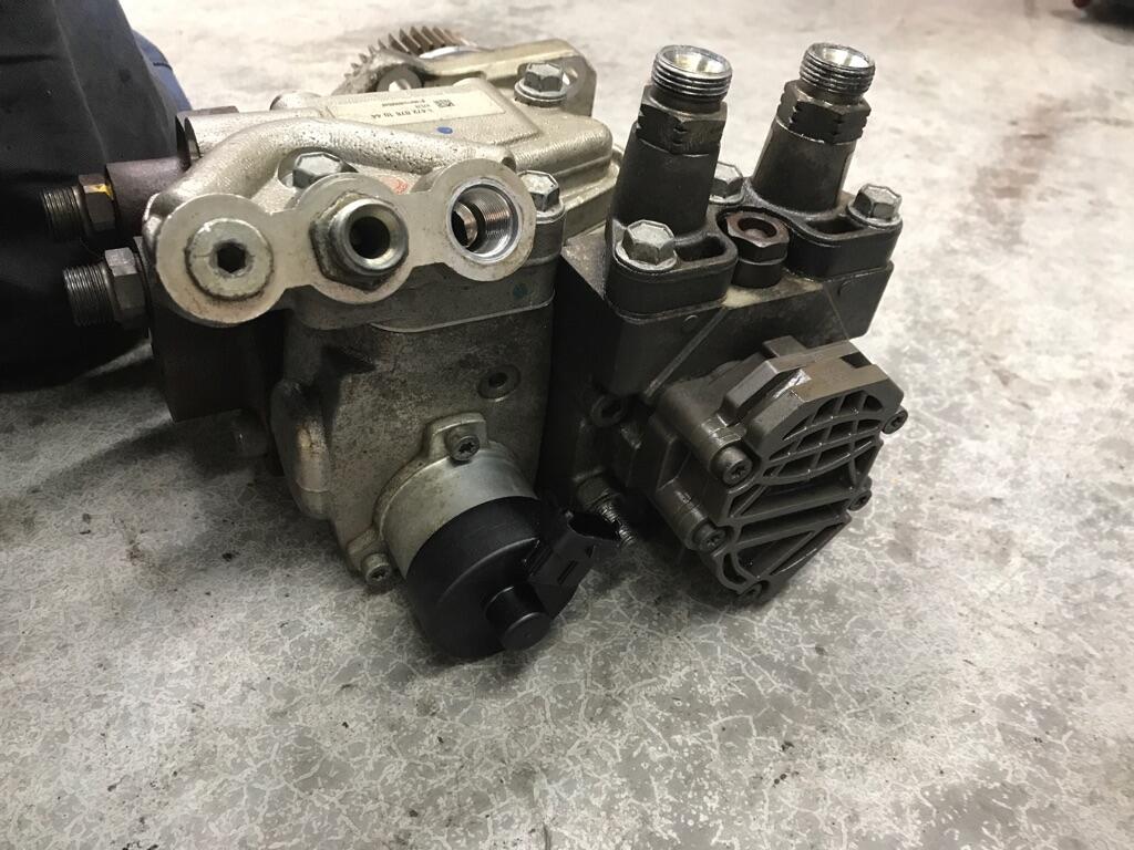 DETROIT DD15 Fuel Pump (Injection) OEM A4700900050 in Abbotsford