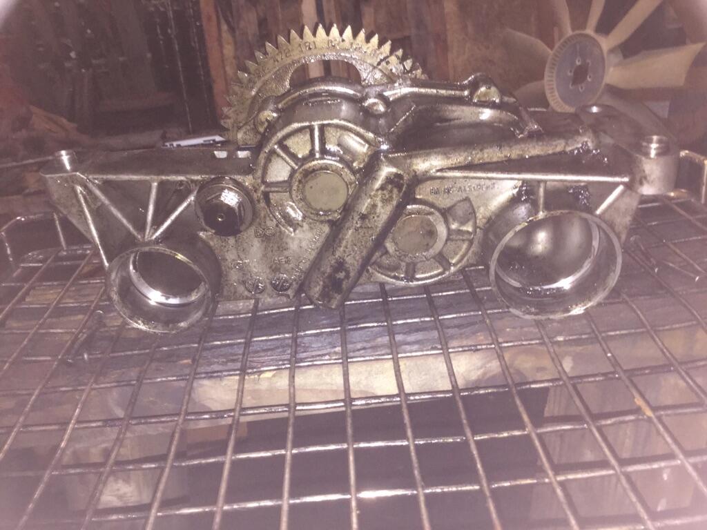DETROIT DD15 OIL PUMP OEM A1S19CU3 in Portland, OR 1955558