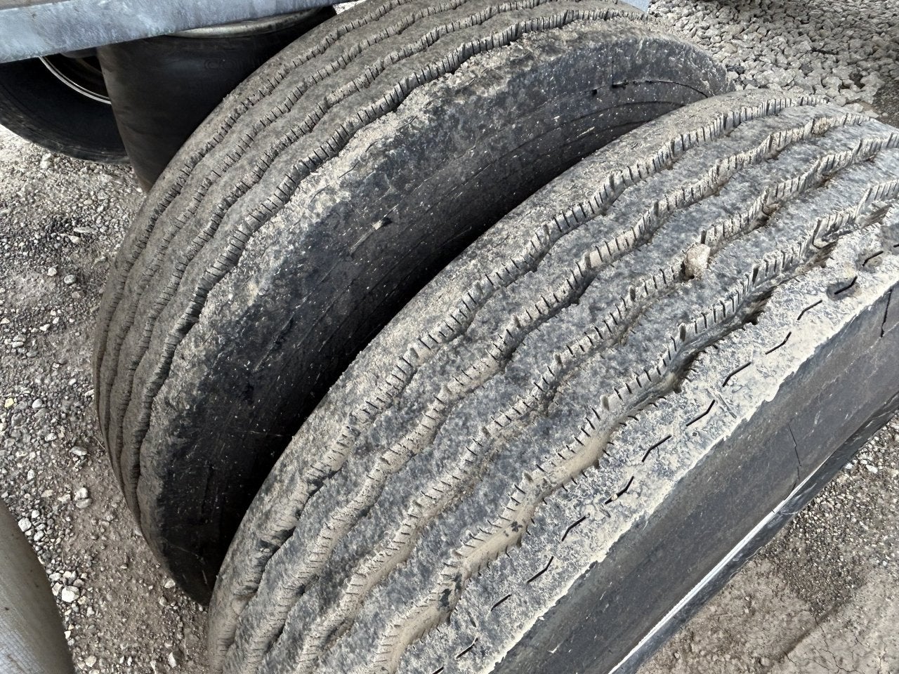 Heavy Trucks & Commercial Vehicles