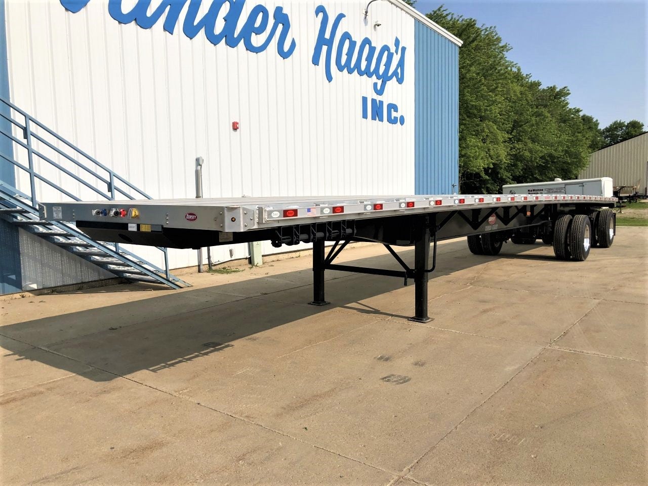 Heavy Trucks & Commercial Vehicles